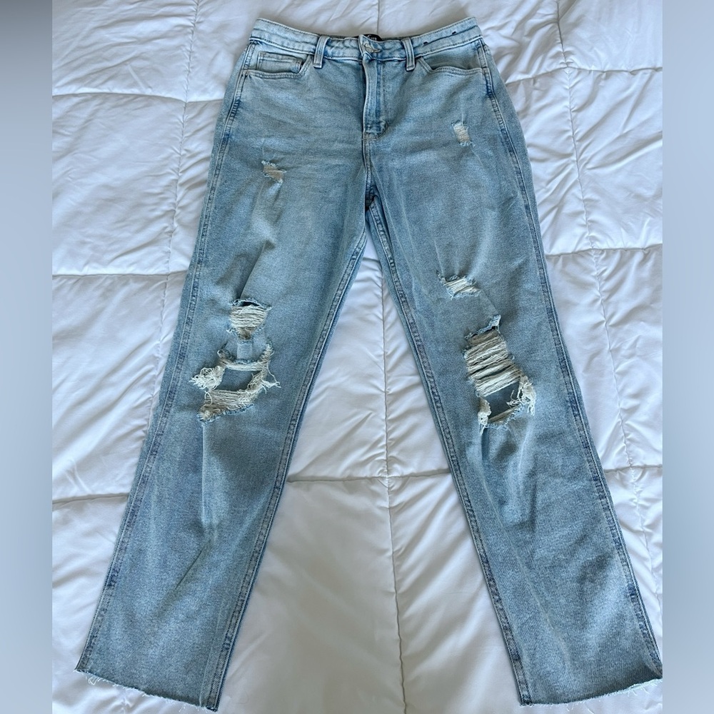 Hollister | Ultra High-Rise Mom Jeans
